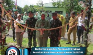 Peresmian rumah dinas, penyerahan kunci dan Aula Darmawangsa Kodim 0402/OKI-OI, ditandai dengan pemotongan pita oleh Ketua persit KCK II/Sriwijaya Ny. Mila Yanuar Adil didampingi Pangdam II Sriwijaya Mayjen TNI Yanuar Adil bertempat di makodim 0402/OKI-OI. Selasa, (16/1/2024). Photo Dok : Kodim 0402/OKI-OI, Radarkeadilan.com