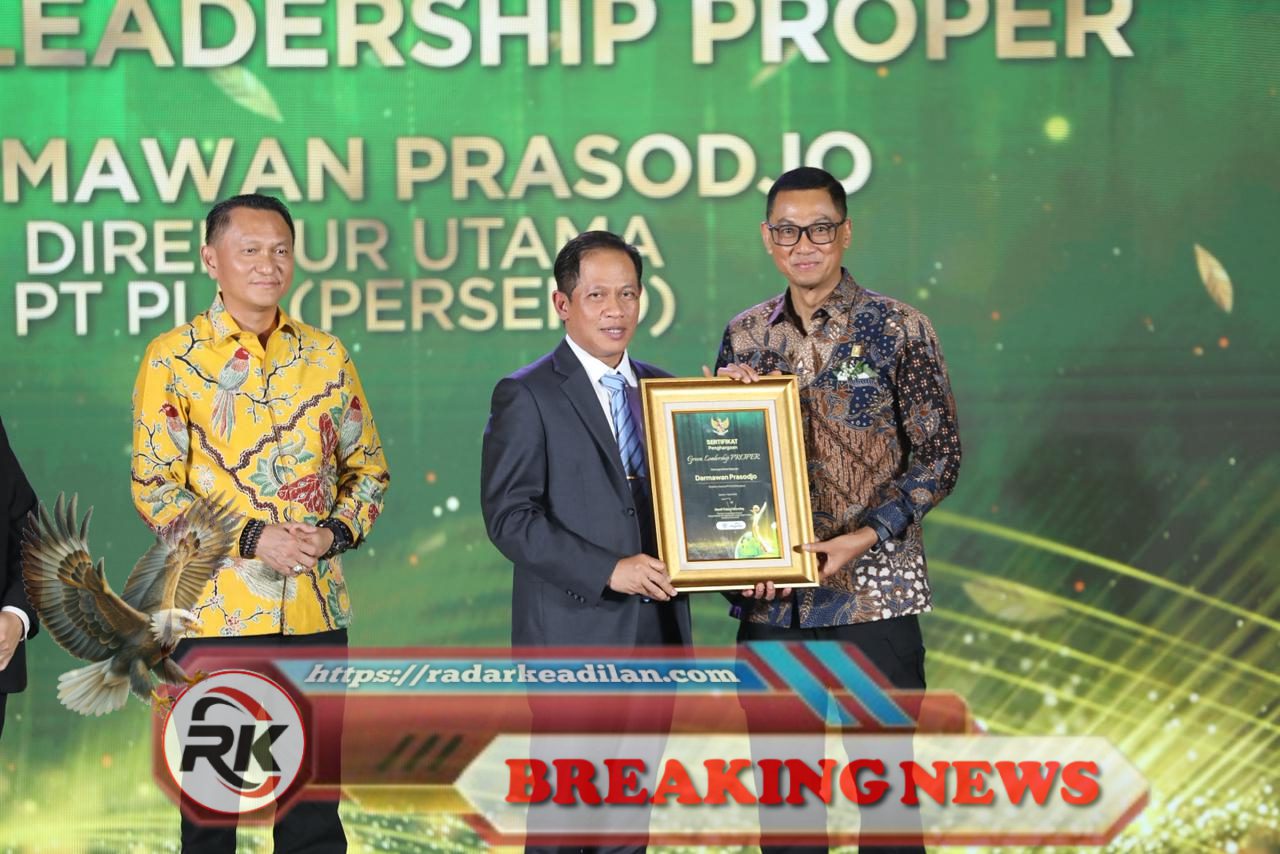 Dirut PLN Darmawan Prasodjo Raih Penghargaan Green Leadership, PLN Borong 11 Proper Emas KLH 2025