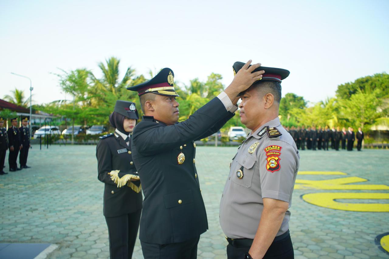 IPDA Hipni Raih Kenaikan Pangkat Pengabdian, Bukti Dedikasi Panjang Mengabdi di Polres OKI