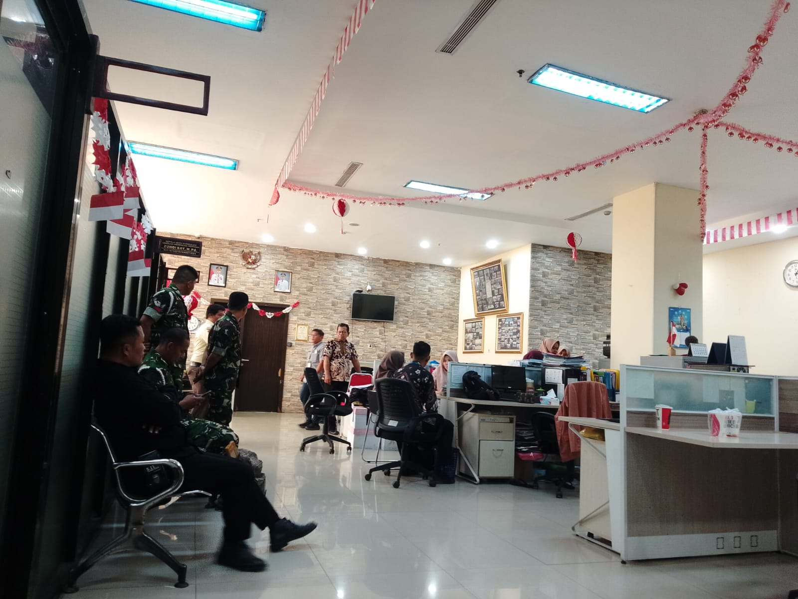 Kejanggalan Hasil SPMB 2026: Orang Tua Siswa Serbu Kantor Disdik Palembang Minta Penjelasan Terbuka