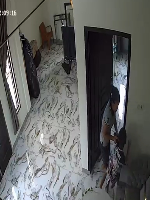 Penganiayaan Bocah 9 Tahun di Palembang Terungkap Lewat Rekaman CCTV, Pelaku ART Melarikan Diri